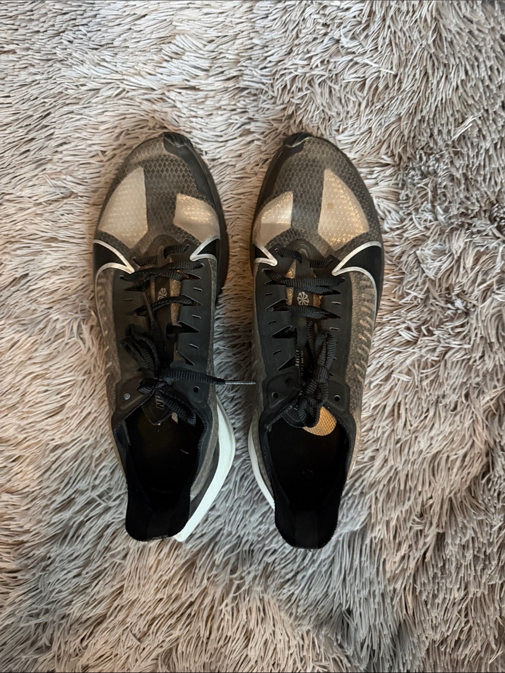 Nike Women’s Black and White Lightweight Training Sneakers